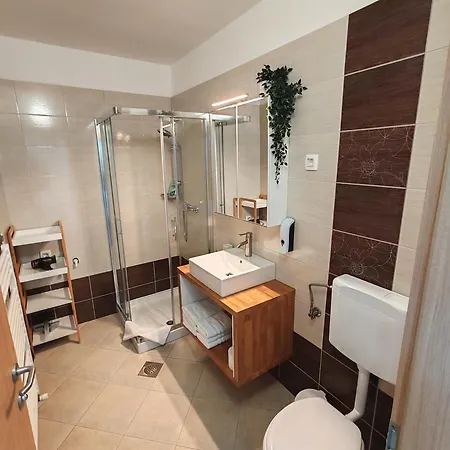 Lucky Center Apartment *