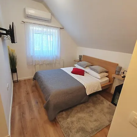 Lucky Center Apartment *