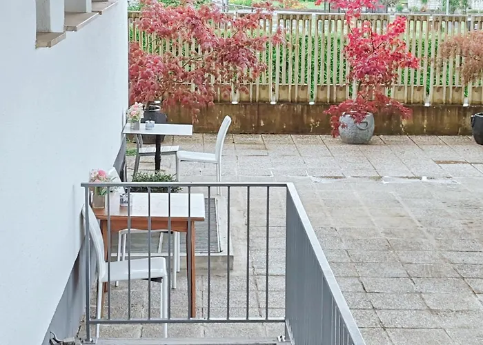 Lucky Center Apartment *