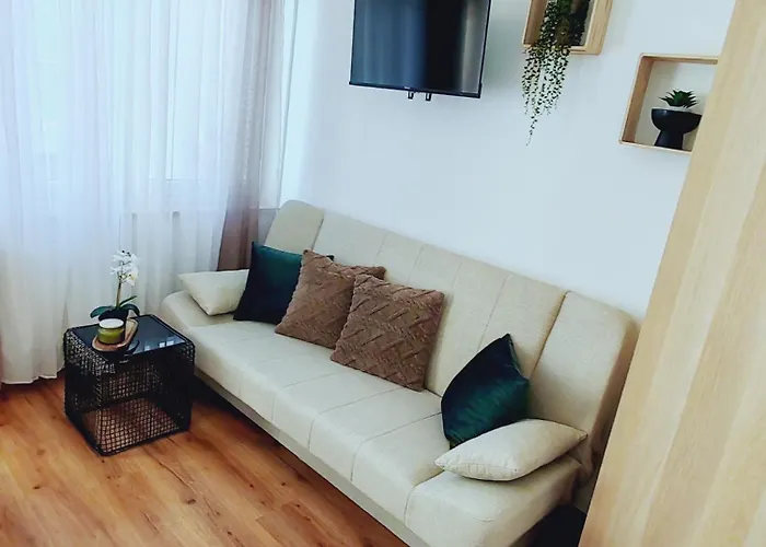 Lucky Center Apartment *